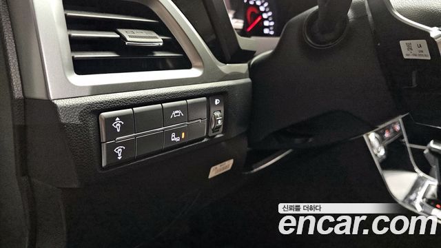 KG Mobility (SsangYong) Beautiful Korando Gasoline 1.5 2WD C5 2023 — фото 17