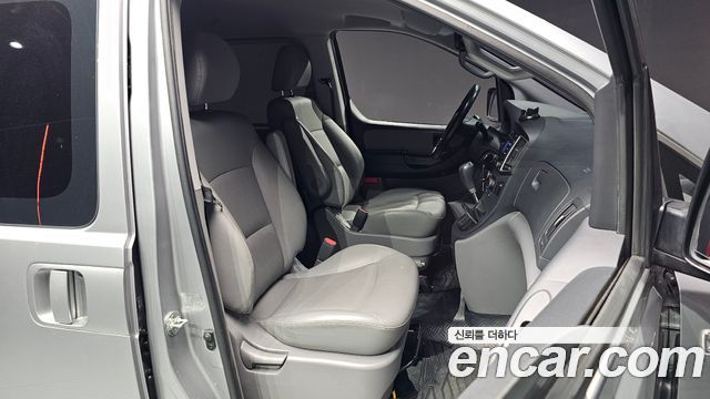 Hyundai Grand Starex Van 5-Seater Smart 2021 — фото 10