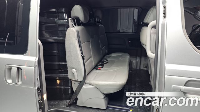 Hyundai Grand Starex Van 5-Seater Smart 2021 — фото 11