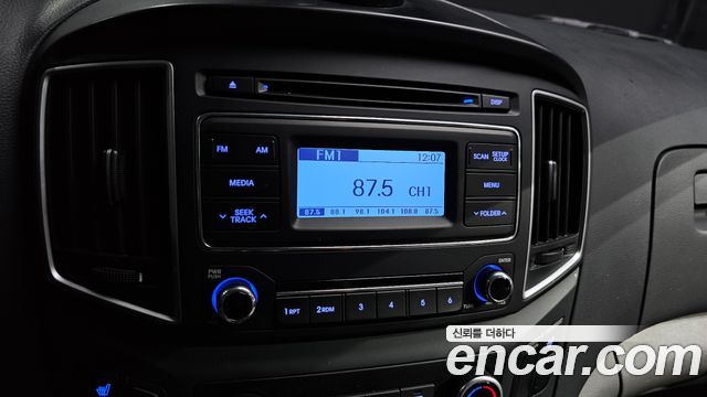 Hyundai Grand Starex Van 5-Seater Smart 2021 — фото 14