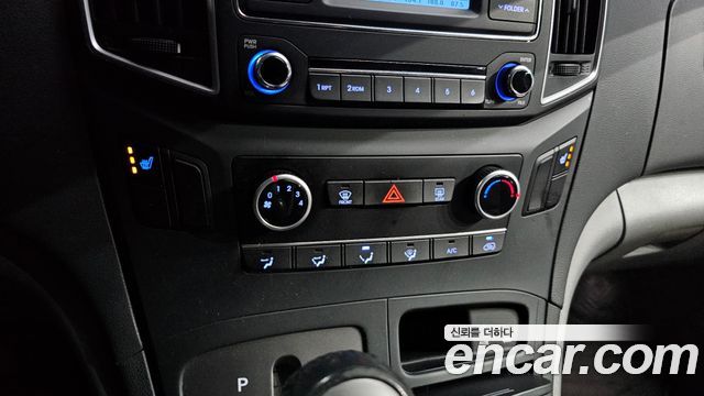 Hyundai Grand Starex Van 5-Seater Smart 2021 — фото 15