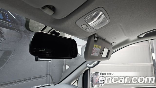 Hyundai Grand Starex Van 5-Seater Smart 2021 — фото 18