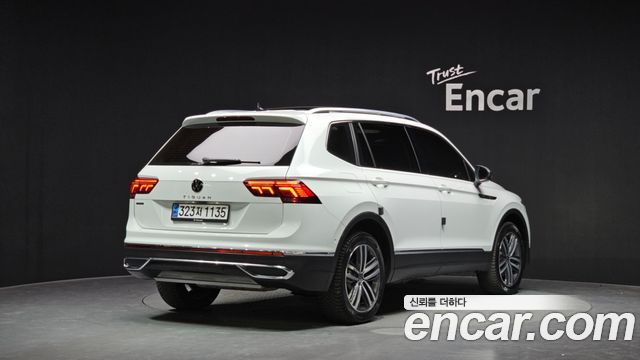 Volkswagen Tiguan Allspace 2.0 TSI Prestige 2023 — фото 2