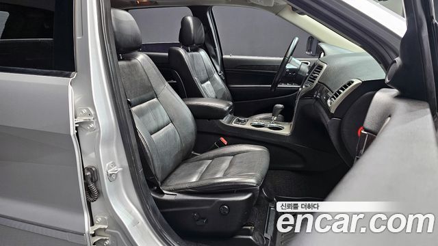 Jeep Grand Cherokee 3.0 Diesel Laredo WK2 2013 — фото 10