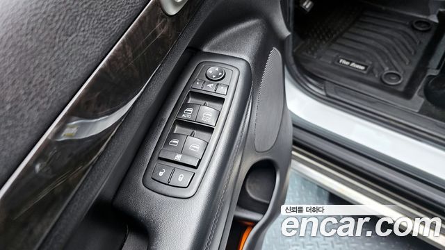 Jeep Grand Cherokee 3.0 Diesel Laredo WK2 2013 — фото 16