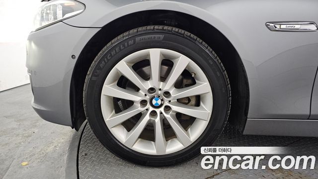 BMW 5 Series (F10) 528i xDrive Luxury Plus 2016 — фото 5
