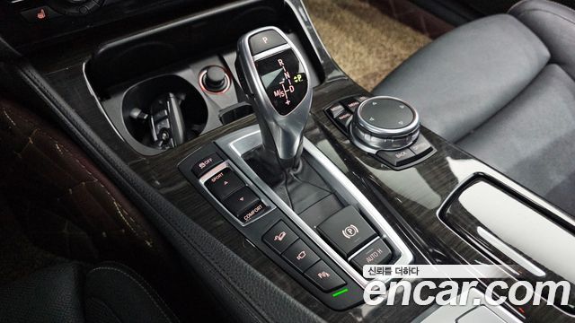 BMW 5 Series (F10) 528i xDrive Luxury Plus 2016 — фото 9