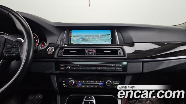 BMW 5 Series (F10) 528i xDrive Luxury Plus 2016 — фото 14