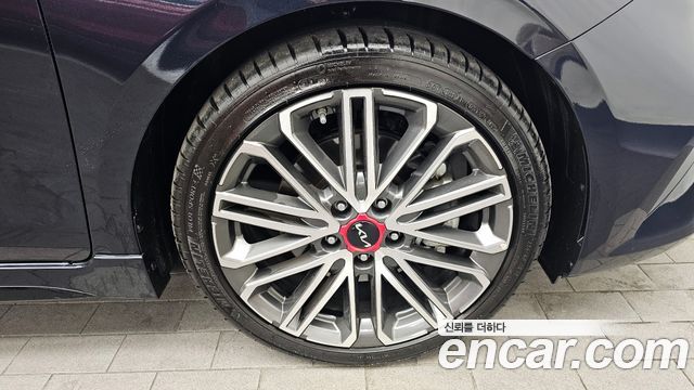 Kia K3 (II) 1.6 Turbo GT 5Door Signature 2024 — фото 5