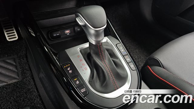 Kia K3 (II) 1.6 Turbo GT 5Door Signature 2024 — фото 9