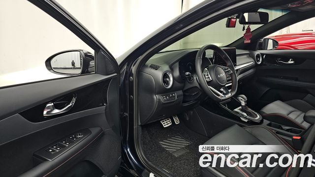 Kia K3 (II) 1.6 Turbo GT 5Door Signature 2024 — фото 10