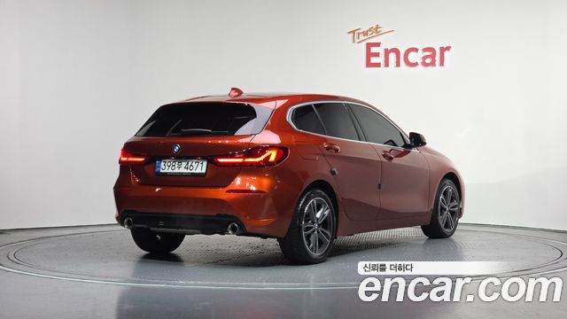 BMW 1 Series (F40) 118d Sport 2021 — фото 2