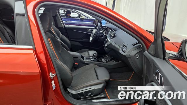 BMW 1 Series (F40) 118d Sport 2021 — фото 11