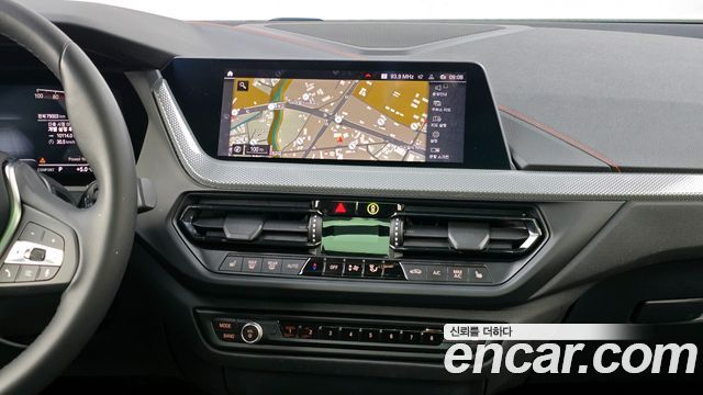 BMW 1 Series (F40) 118d Sport 2021 — фото 14