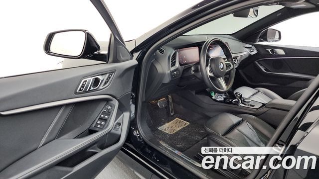 BMW 1 Series (F40) 120i M Sports 2022 — фото 10