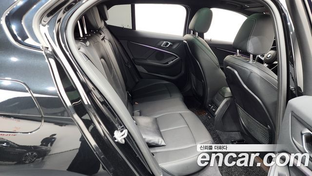 BMW 1 Series (F40) 120i M Sports 2022 — фото 12
