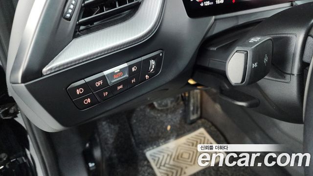 BMW 1 Series (F40) 120i M Sports 2022 — фото 17
