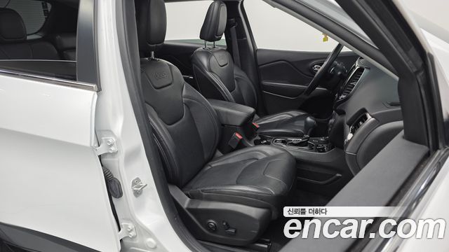 Jeep Cherokee (KL) 2.4 Limited AWD 2021 — фото 10
