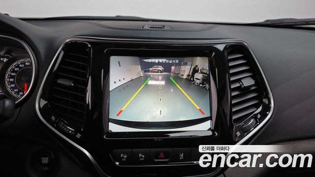 Jeep Cherokee (KL) 2.4 Limited AWD 2021 — фото 14