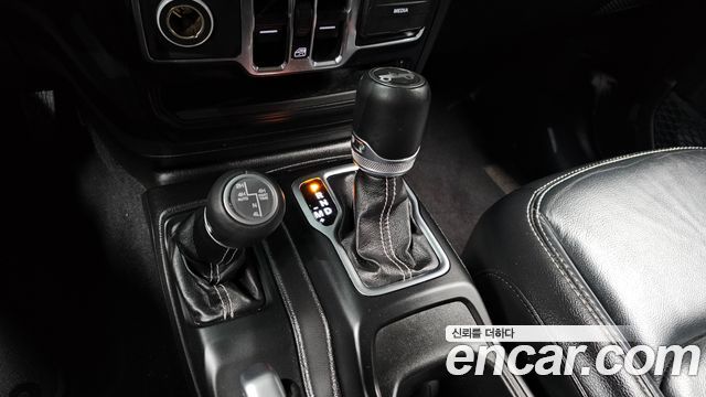Jeep Wrangler (JL) 2.0 Overland 4Door 2019 — фото 9