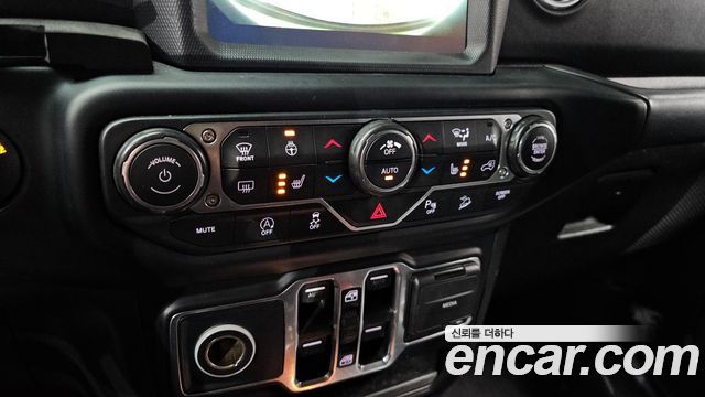 Jeep Wrangler (JL) 2.0 Overland 4Door 2019 — фото 17