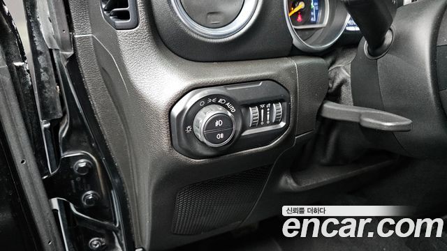 Jeep Wrangler (JL) 2.0 Overland 4Door 2019 — фото 18