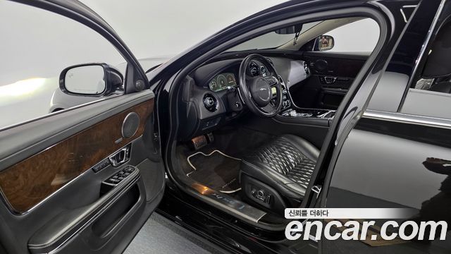Jaguar XJ 3.0D XJ50 LWB X351 2019 — фото 10