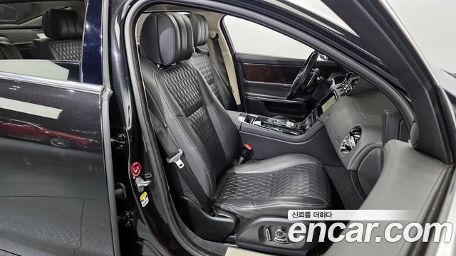 Jaguar XJ 3.0D XJ50 LWB X351 2019 — фото 12