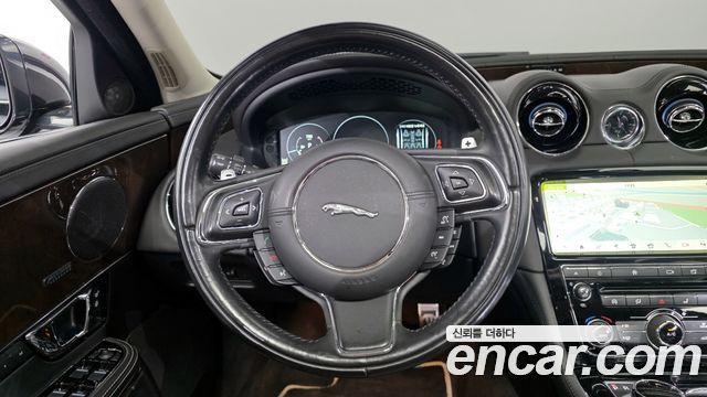 Jaguar XJ 3.0D XJ50 LWB X351 2019 — фото 13