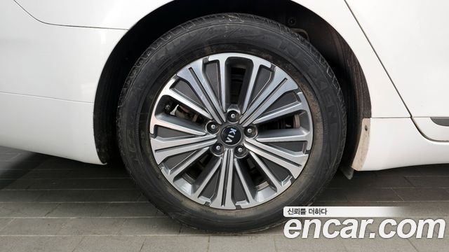 Kia K7 Premier Hybrid Prestige 2021 — фото 5