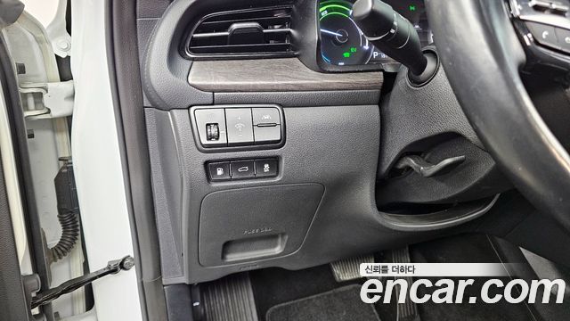 Kia K7 Premier Hybrid Prestige 2021 — фото 16