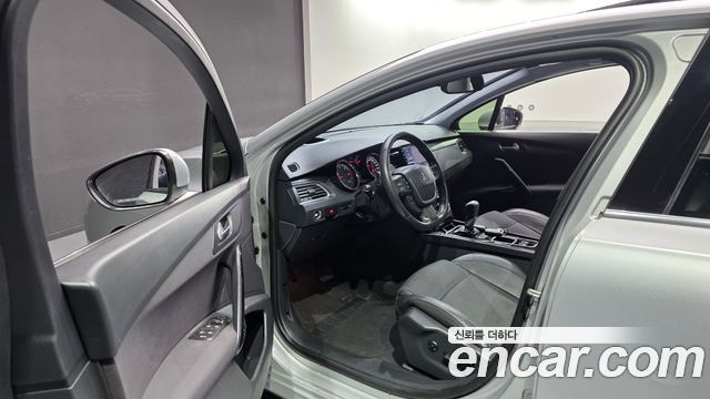 Peugeot 508 1.6 e-HDi Active First Generation 2014 — фото 15