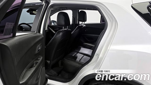 Chevrolet Trax 1.4 Premier 2021 — фото 15
