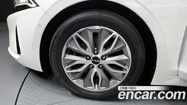 Kia K5 Hybrid (III) Signature 2023 — фото 5