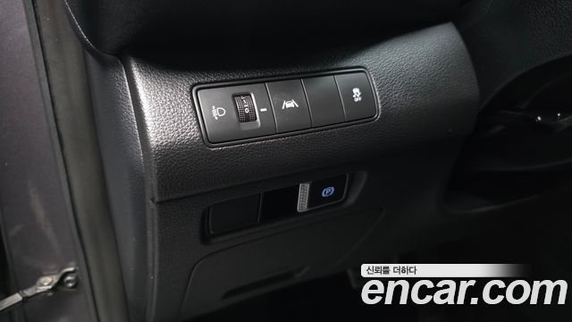 Hyundai Santa Fe Gasoline 2.5T 2WD Premium 2021 — фото 16