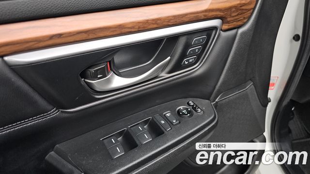 Honda CR-V (V) 1.5 Touring 4WD 2017 — фото 17