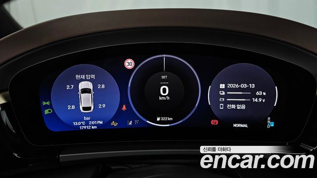 Porsche Macan EV Turbo 2025 — фото 8