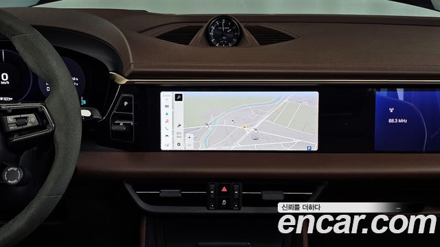 Porsche Macan EV Turbo 2025 — фото 14