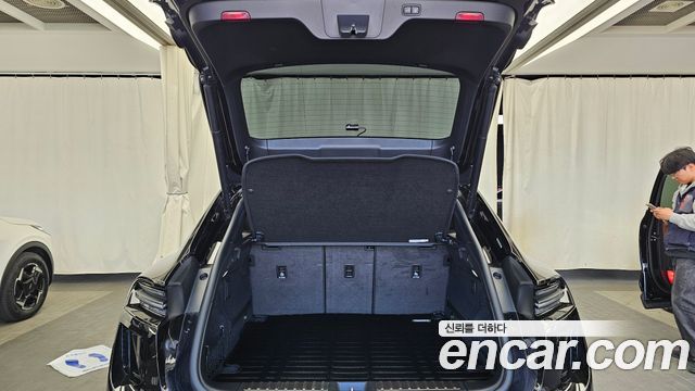 Porsche Macan EV Turbo 2025 — фото 20
