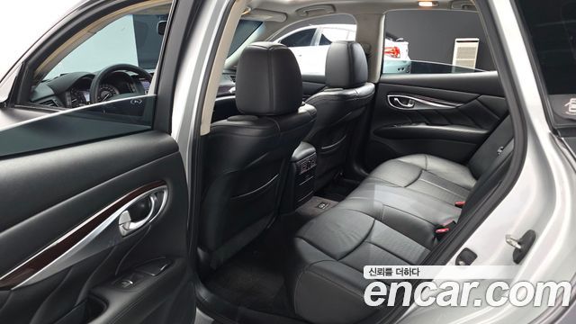 Infiniti M56 Sports Type Y51 2011 — фото 12
