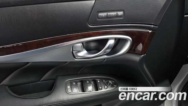 Infiniti M56 Sports Type Y51 2011 — фото 18