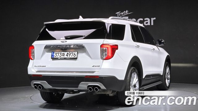 Ford Explorer (VI) 3.0 Platinum 4WD 2023 — фото 2