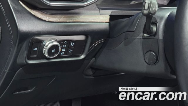 Ford Explorer (VI) 3.0 Platinum 4WD 2023 — фото 14