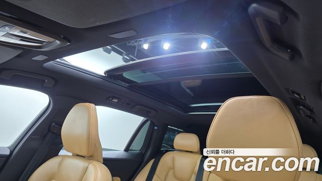 Volvo V60 Cross Country (II) B5 Ultimate AWD 2023 — фото 19