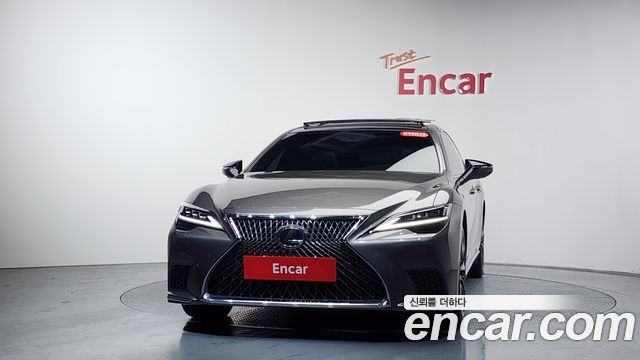 Lexus LS500 (V) 3.5 Luxury AWD 2022 — фото 3