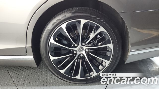 Lexus LS500 (V) 3.5 Luxury AWD 2022 — фото 5