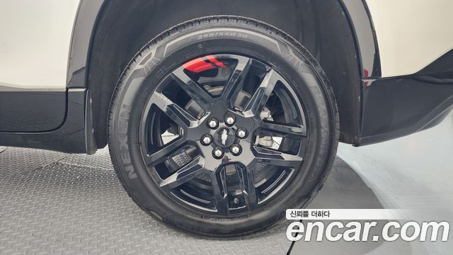 Chevrolet Traverse 3.6 AWD Redline 2020 — фото 5