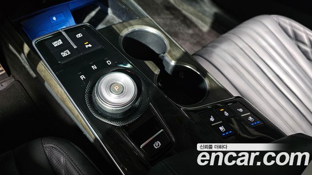 Kia K8 2.5 Gasoline 2WD Signature 2023 — фото 9