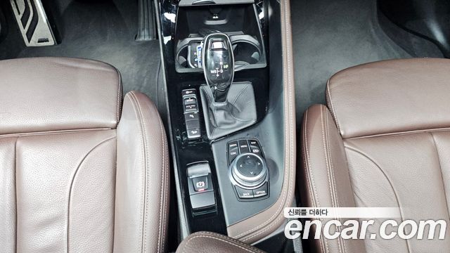 BMW X1 (F48) xDrive 20i M Sport 2022 — фото 9