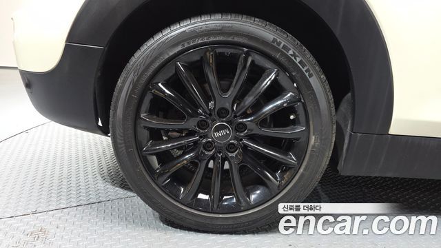 MINI Cooper D Clubman High 2nd 2020 — фото 5